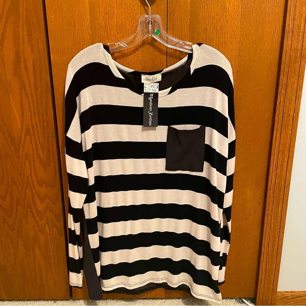 Black/tan striped top